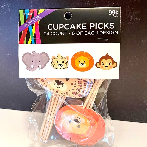 Everything Lion!!!!  Remember Party City is going out of business!! - Picture 10 of 11